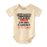 Crunching Numbers is my Mom's Cardio Custom Infant Short Sleeve One Piece Baby bodysuit vêtements pour bébé