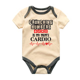 Crunching Numbers is my Mom's Cardio Custom Infant Short Sleeve One Piece Baby bodysuit vêtements pour bébé