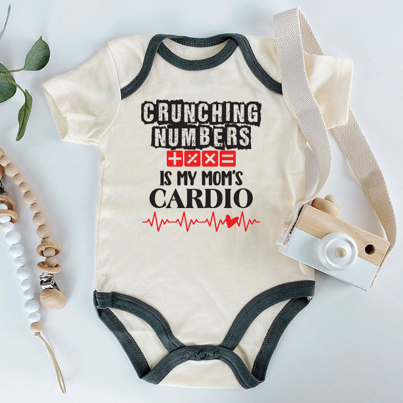 Crunching Numbers is my Mom's Cardio Custom Infant Short Sleeve One Piece Baby bodysuit vêtements pour bébé