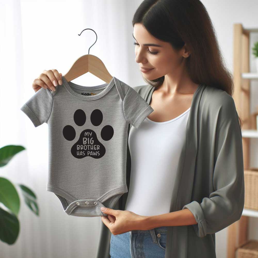 My big brother has paws baby bodysuit Paw print baby sleeper Siblings love Paw-themed Baby Bodysuits