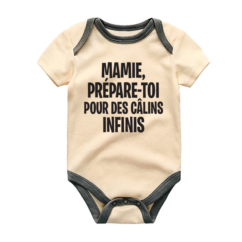 Mamie Prépare-Toi Pour des Câlins Infinis Body Bébé Annonce Grossesse Cadeau Futur Grand-Mère Tenue Bébé Douce et Rigolote