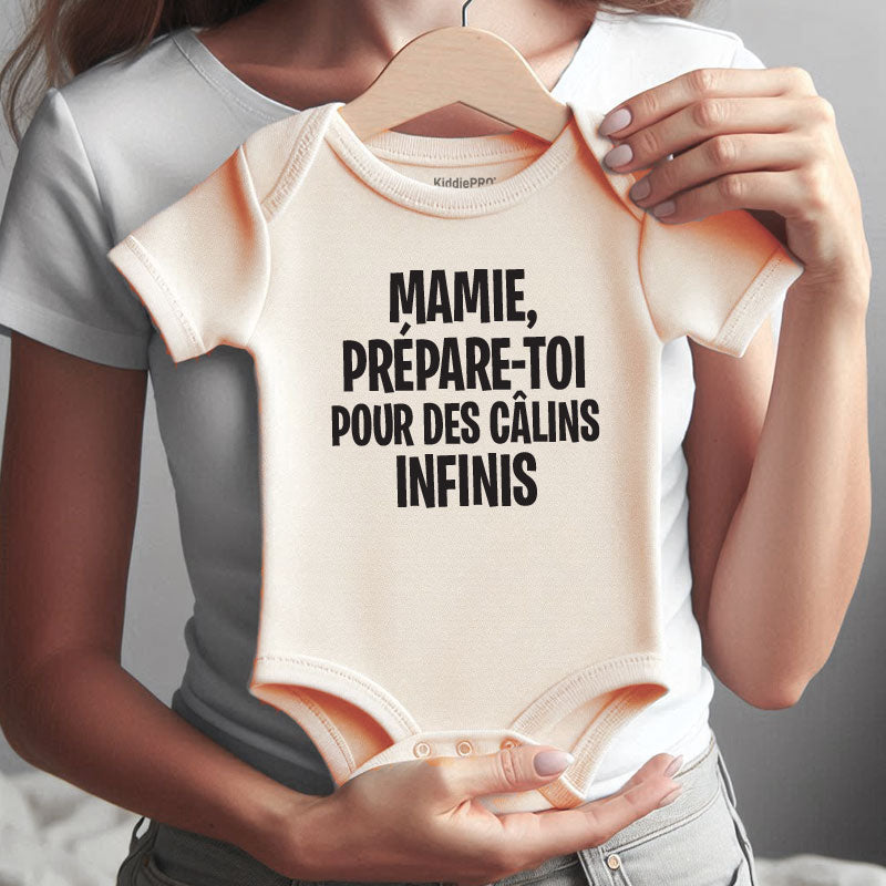 Mamie Prépare-Toi Pour des Câlins Infinis Body Bébé Annonce Grossesse Cadeau Futur Grand-Mère Tenue Bébé Douce et Rigolote