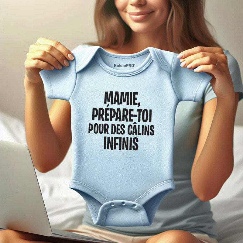 Mamie Prépare-Toi Pour des Câlins Infinis Body Bébé Annonce Grossesse Cadeau Futur Grand-Mère Tenue Bébé Douce et Rigolote